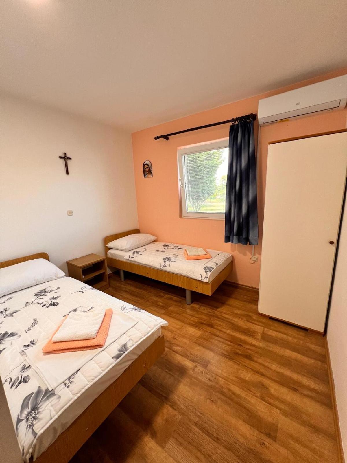 מלון Međugorje Casa Del Pellegrino M&A - Ostojici מראה חיצוני תמונה