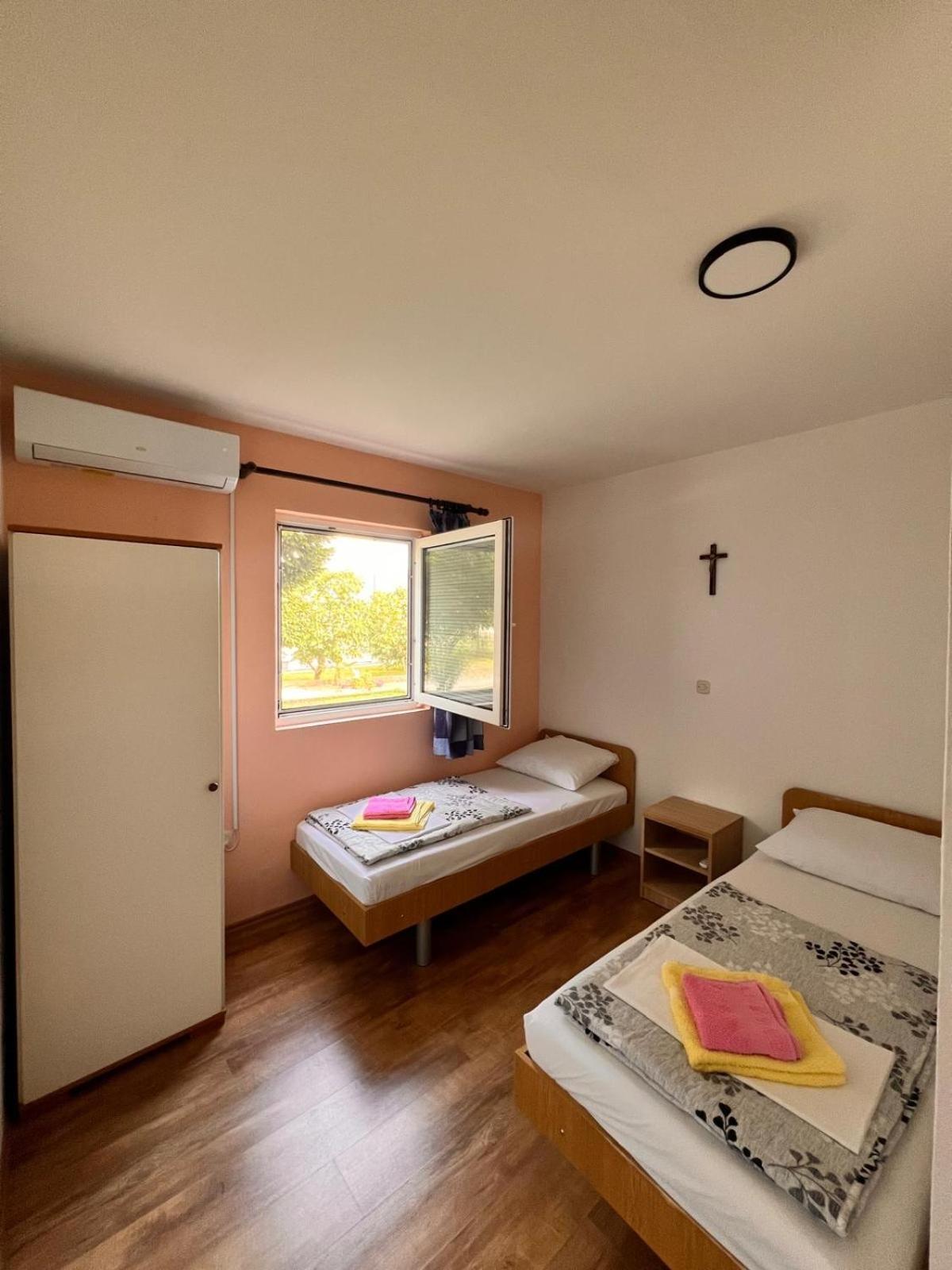 מלון Međugorje Casa Del Pellegrino M&A - Ostojici מראה חיצוני תמונה